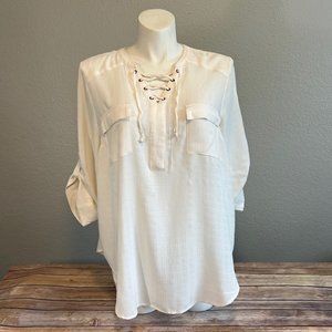 Torrid Harper Textured Woven Collared Lace-Up 3/4 Sleeve Blouse